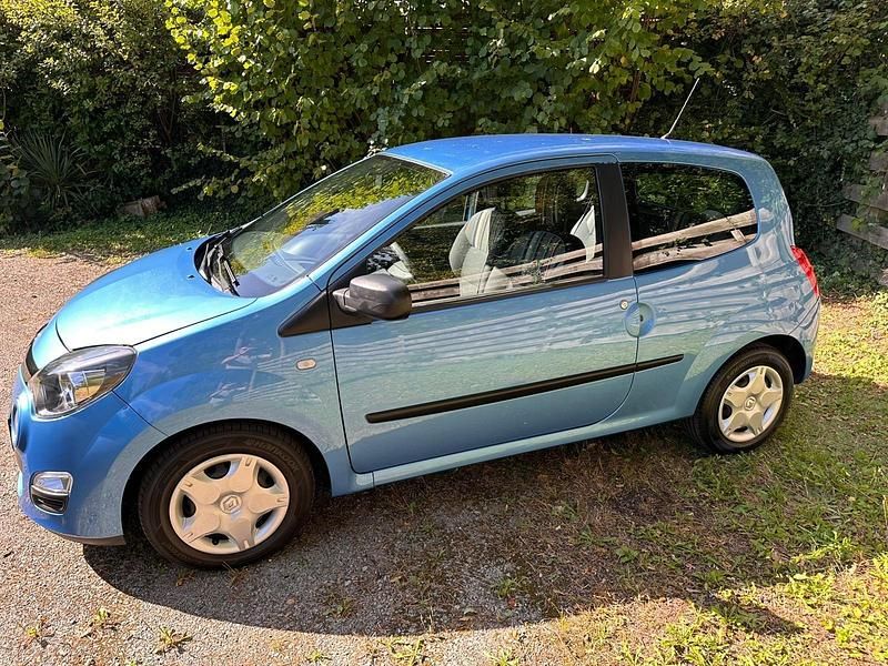 Blau Gebraucht 2013 Renault Twingo Expression Kleinwagen | 4.990 € (Teuer) - Bild 1/4