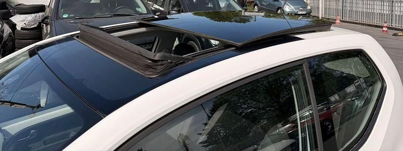 Second-hand VW up! Move 75 CP (55 kW) 2012 Alb Hatchback