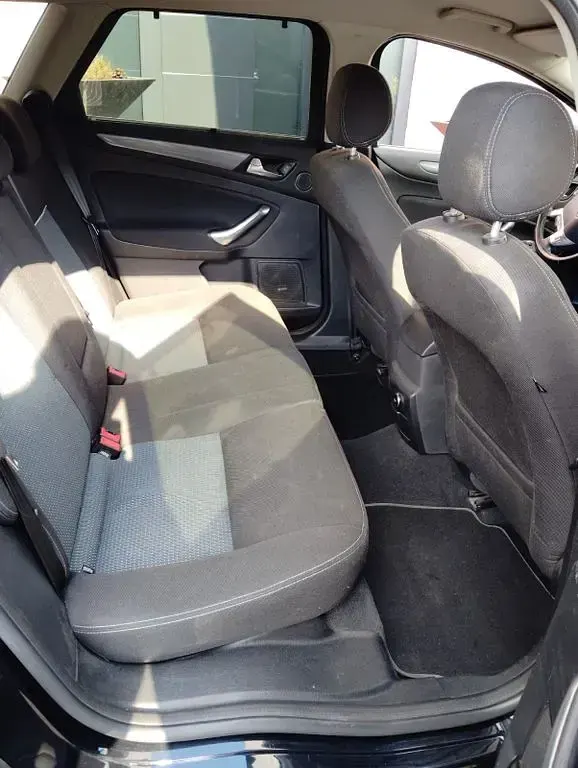 Gebraucht Ford Mondeo Trend 140 PS (102 kW) 2014 Schwarz Limousine