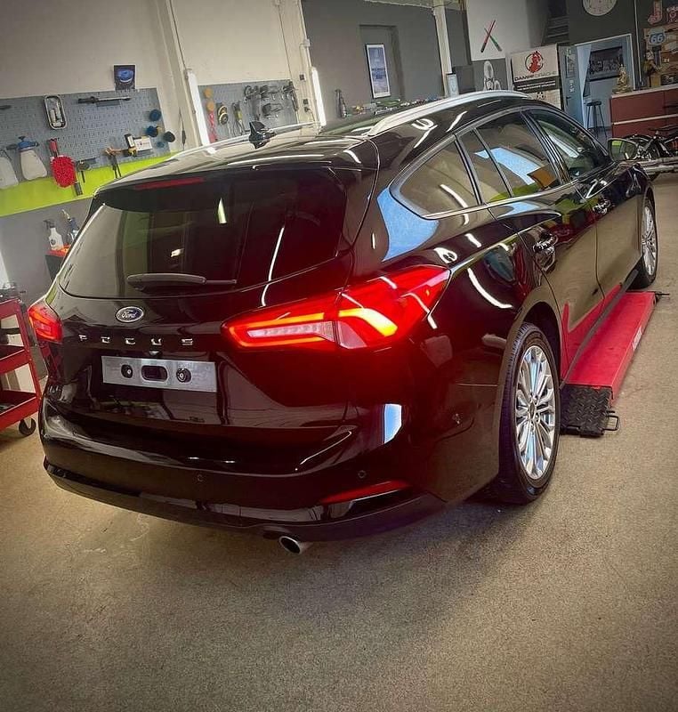 Gebraucht Ford Focus Titanium 150 PS (110 kW) 2019 Schwarz Kombi