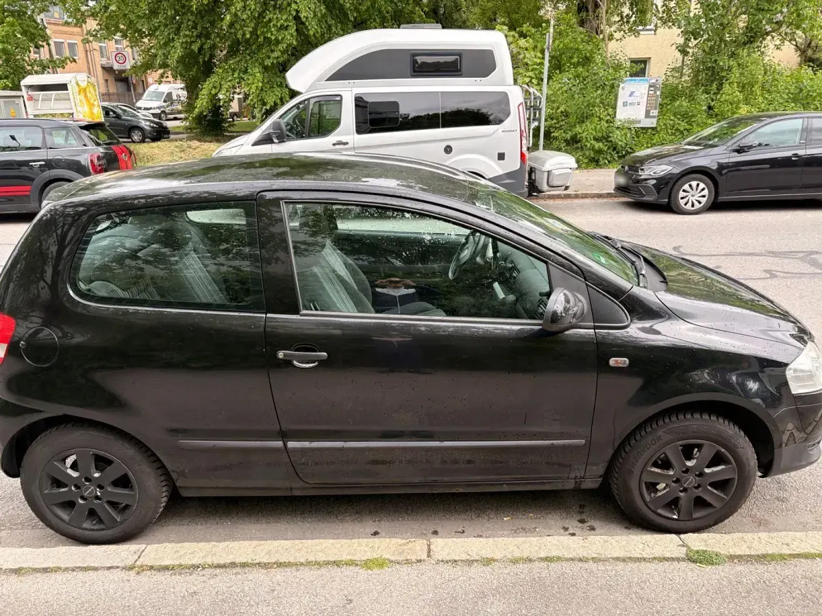 Gebraucht VW Fox 54 PS (39 kW) 2006 Grau Kleinwagen