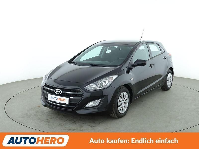 Schwarz Gebraucht 2016 Hyundai i30 Classic Limousine | 10.680 € (Fairer Preis) - Bild 1/3