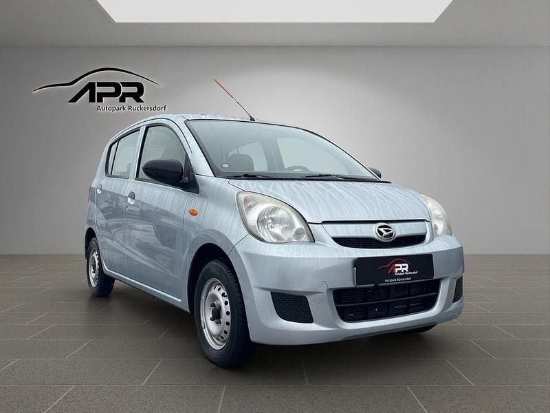 Gebraucht Daihatsu Cuore 69 PS (50 kW) 2008 Silber Kleinwagen