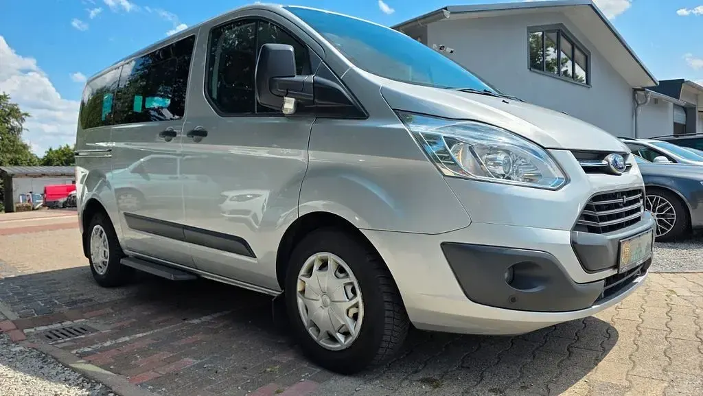 Gebraucht Ford Tourneo 155 PS (114 kW) 2015 Silber Kombi
