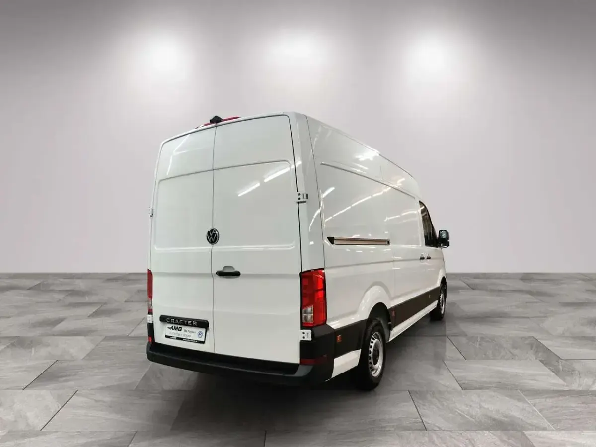 Gebraucht VW Crafter 140 PS (102 kW) 2024 Weiß Van