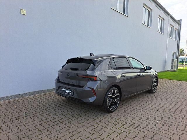 Gebraucht Opel Astra Ultimate 131 PS (96 kW) 2023 Vulkangrau (metallic) Limousine