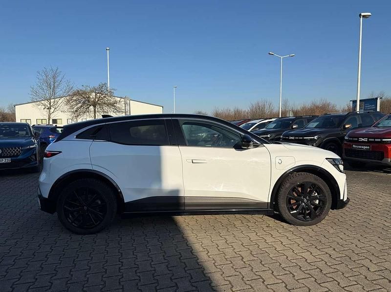 Gebraucht Renault Mégane IV Techno 160 kW (218 PS) 2023 Weiss 369 + schwarz gne Kleinwagen