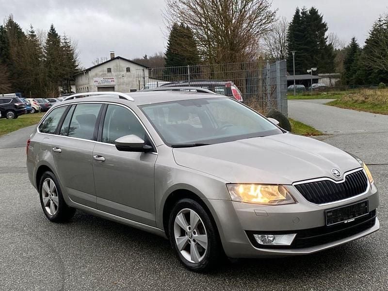 Gebraucht Skoda Octavia Elegance 105 PS (77 kW) 2014 Beige Kombi