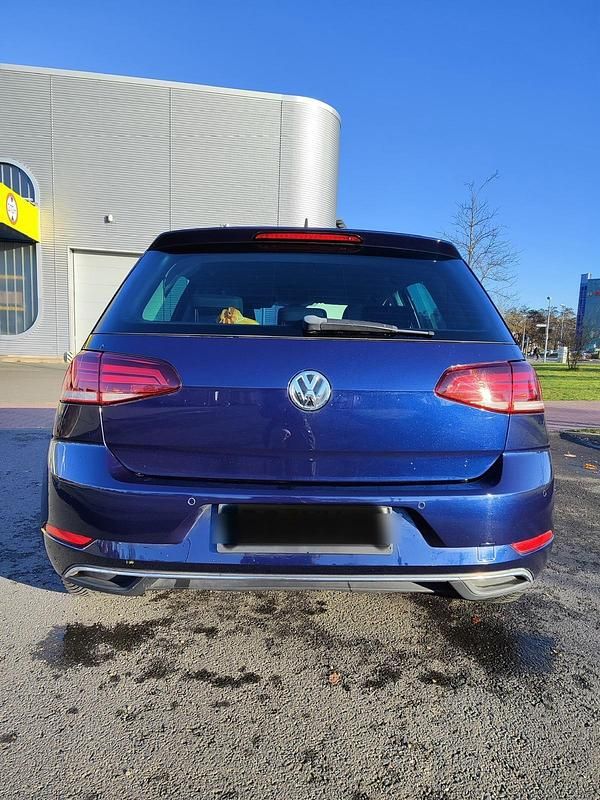 Gebraucht VW Golf VII IQ Drive 150 PS (110 kW) 2019 Blau Limousine