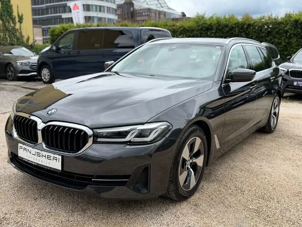 Gebraucht BMW 520 190 PS (139 kW) 2021 Grau Kombi