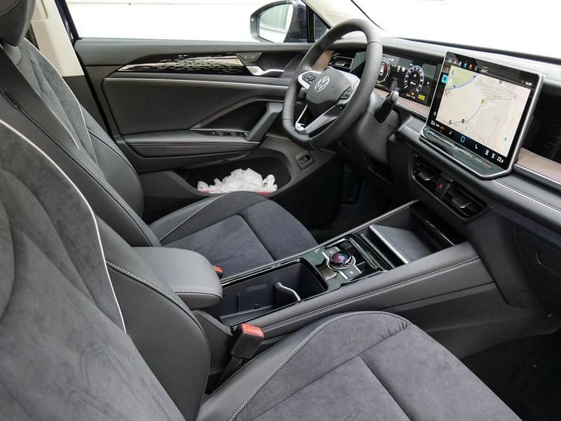 Gebraucht VW Tayron Elegance 150 PS (110 kW) 2025 Ultra violet metallic SUV