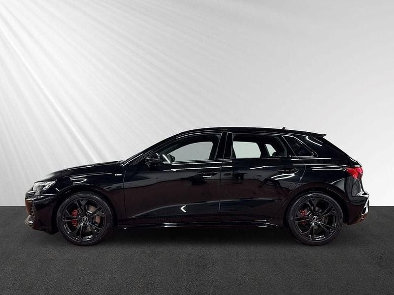 Gebraucht Audi A3 S-Line 150 PS (110 kW) 2025 Mythosschwarz metallic (schwarz) Limousine