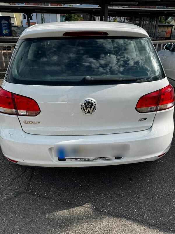Weiß Gebraucht 2009 VW Golf VI Kleinwagen | 2.500 € (Fairer Preis) - Bild 1/4