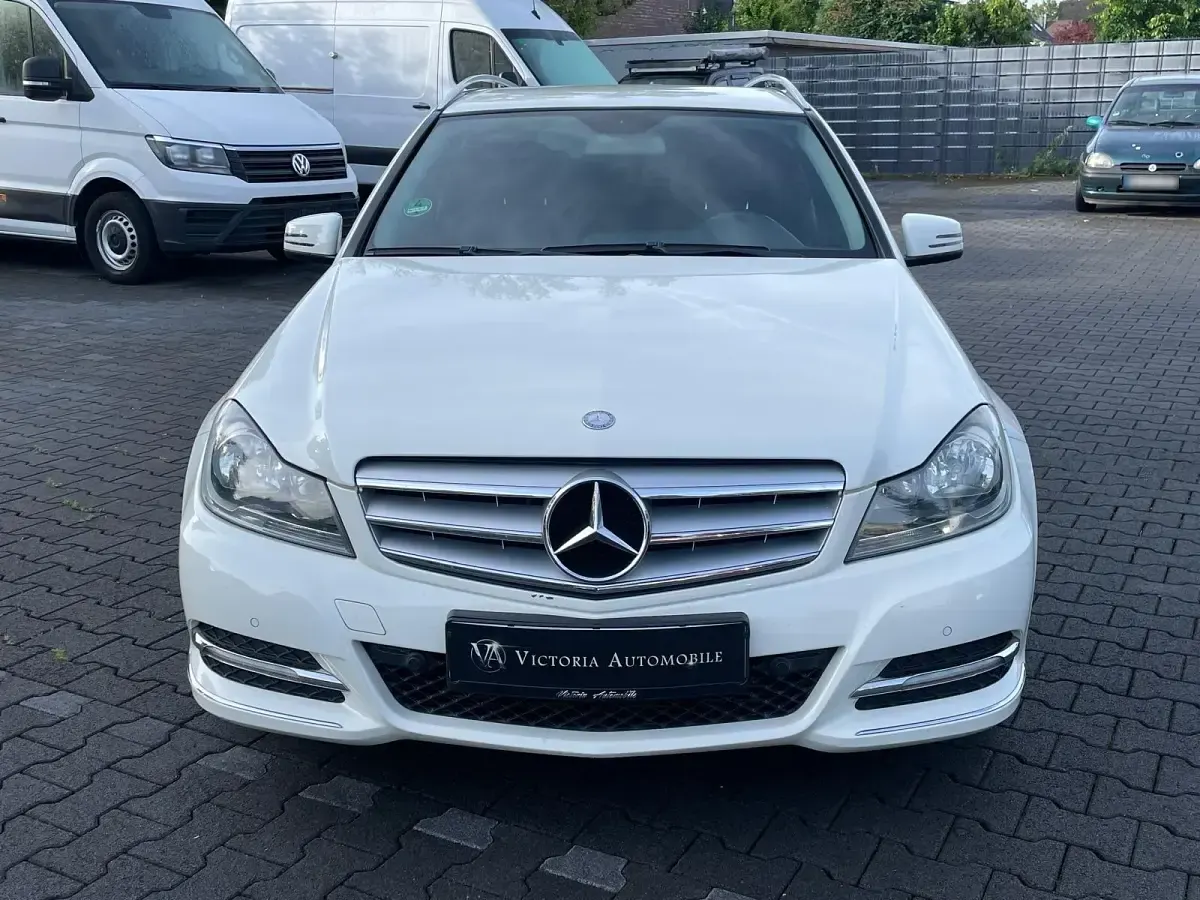 Gebraucht Mercedes C250 204 PS (150 kW) 2012 Weiß Kombi