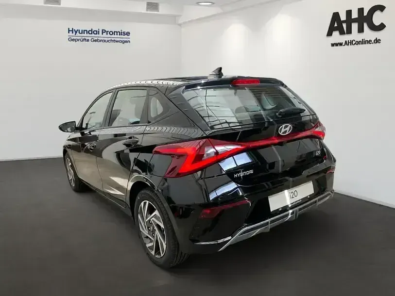 Gebraucht Hyundai i20 Trend 90 PS (66 kW) 2026 Schwarz phantom black Kleinwagen