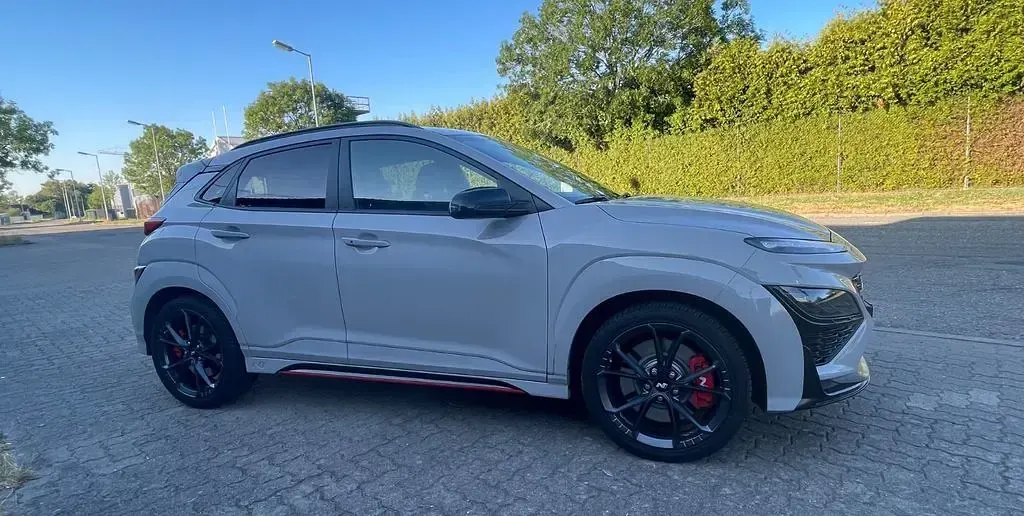 Gebraucht Hyundai Kona 280 PS (205 kW) 2022 Grau SUV