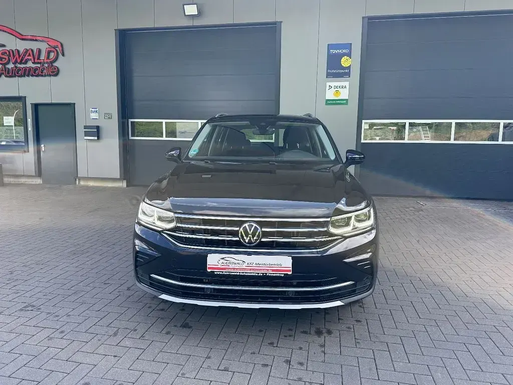 Gebraucht VW Tiguan Elegance 150 PS (110 kW) 2022 Schwarz SUV