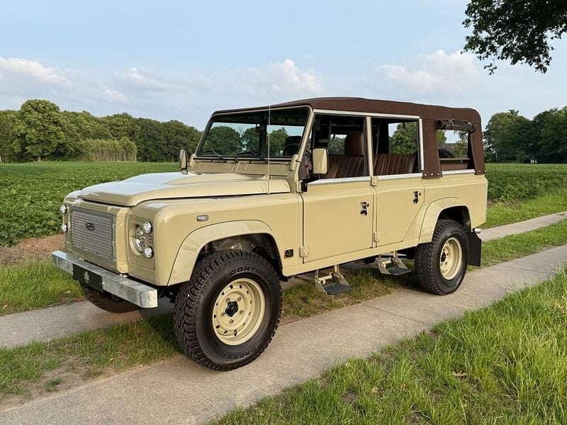 Grau Gebraucht 2005 Land Rover Defender Heritage SUV | 95.000 € - Bild 1/4