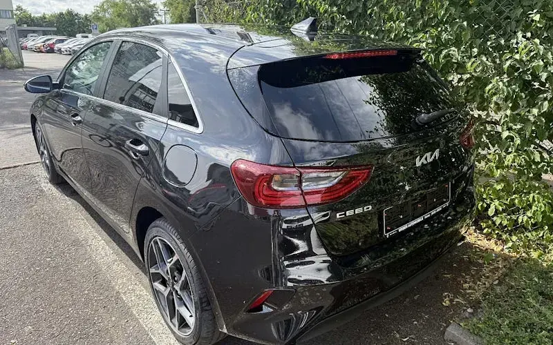 Nowe Kia Ceed 101 KM (74 kW) 2025 Czarny Hatchback