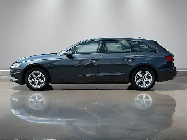 Gebraucht Audi A4 Basis 136 PS (100 kW) 2024 Grau Kombi