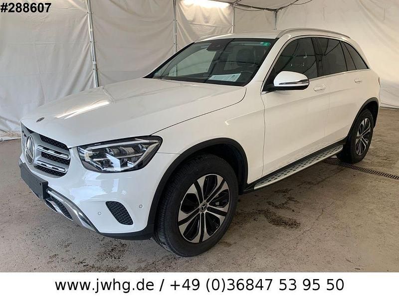 Weiß Gebraucht 2022 Mercedes GLC300e SUV | 34.350 € (Guter Preis) - Bild 1/4