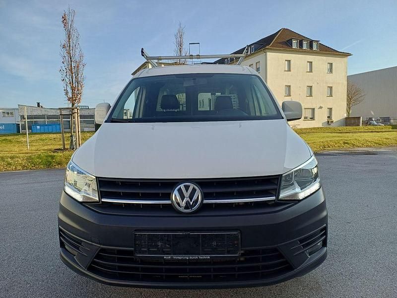 Gebraucht VW Caddy Maxi 122 PS (89 kW) 2020 Weiß Van / Kleinbus