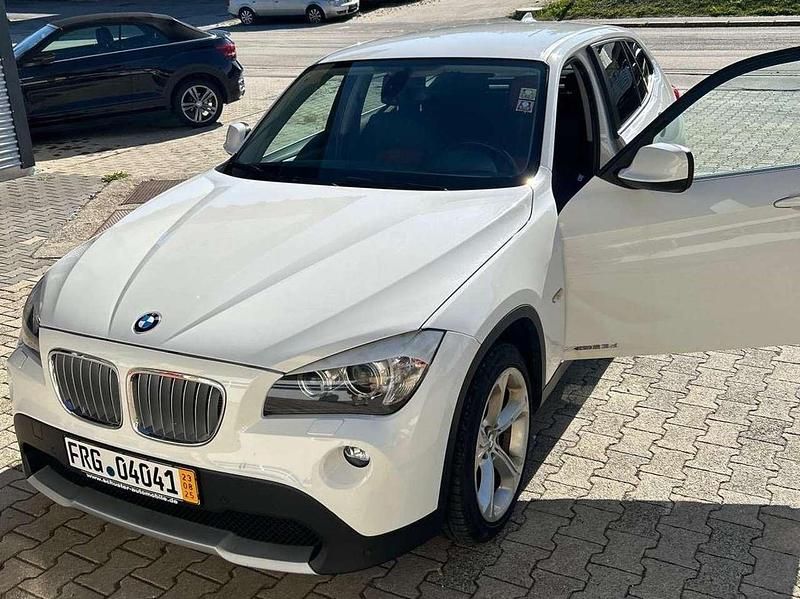 Weiß Gebraucht 2010 BMW X1 SUV | 8.900 € (Guter Preis) - Bild 1/4