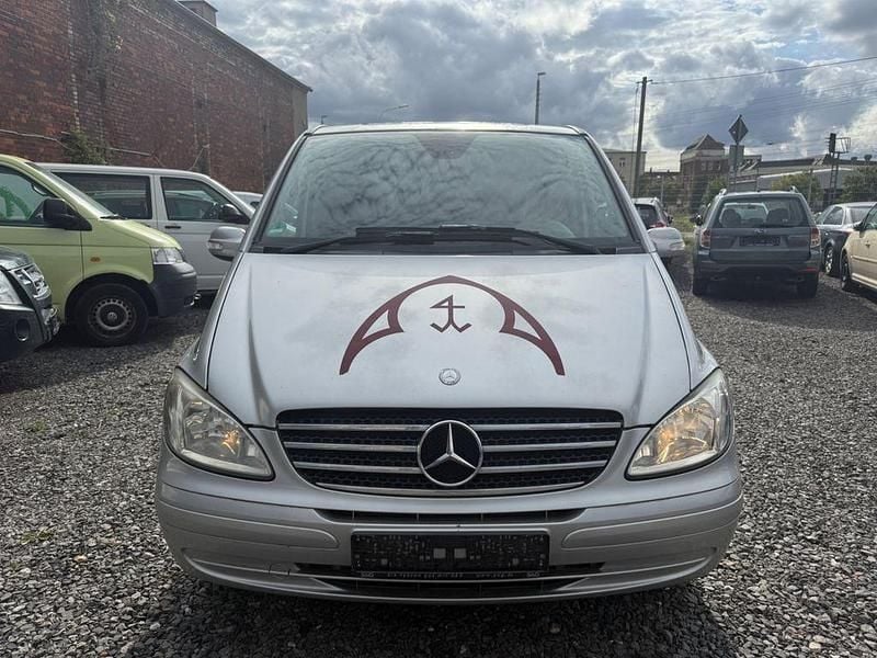 Silber Gebraucht 2009 Mercedes Viano Van / Kleinbus | 8.999 € (Fairer Preis) - Bild 1/4