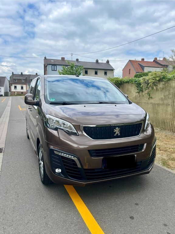 Braun Gebraucht 2021 Peugeot Traveller Active Van / Kleinbus | 27.500 € (Fairer Preis) - Bild 1/4