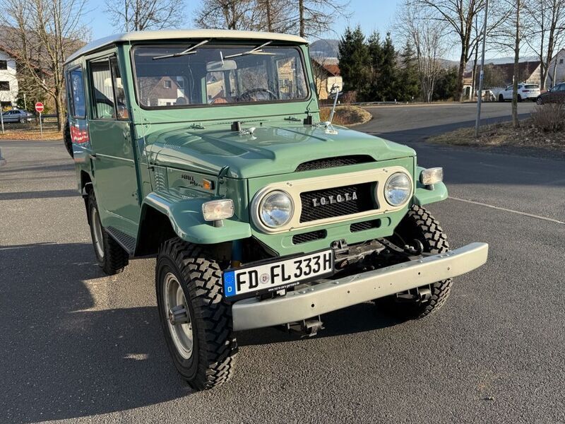 Grün Gebraucht 1973 Toyota Land Cruiser SUV | 36.500 € - Bild 1/4