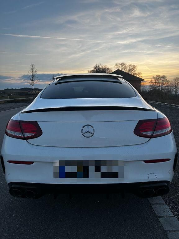 Gebraucht Mercedes 250 287 PS (211 kW) 2018 Weiß Coupé