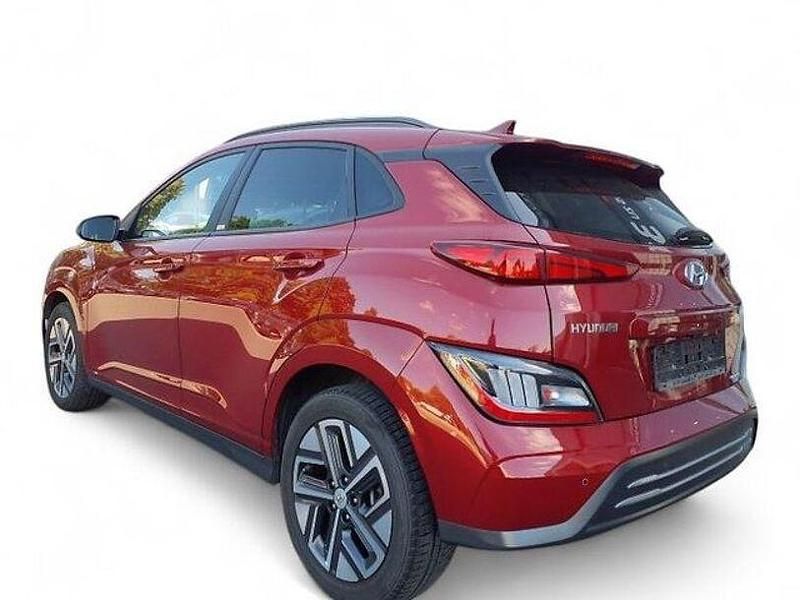 Gebraucht Hyundai Kona Trend 100 kW (136 PS) 2021 Rot SUV