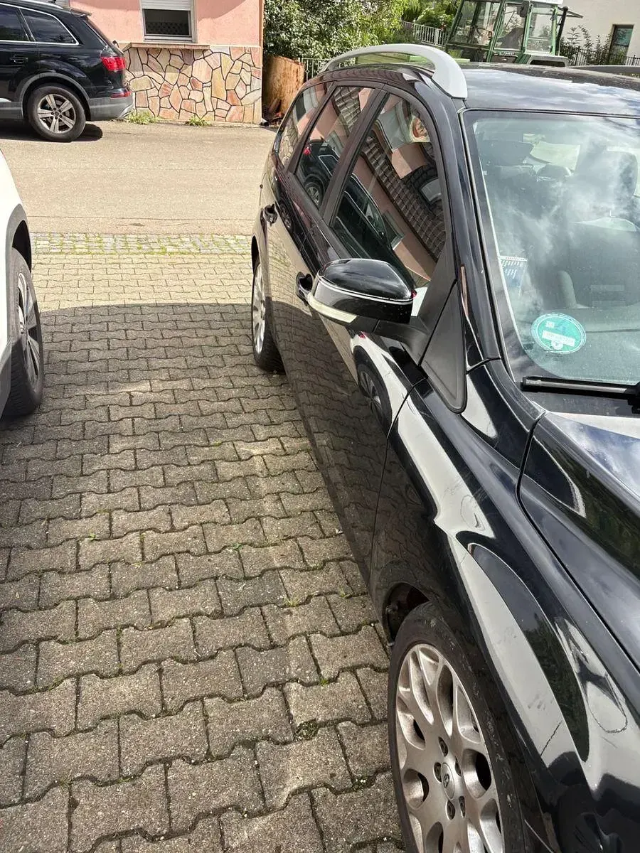 Gebraucht Ford Focus 125 PS (91 kW) 2010 Schwarz Limousine