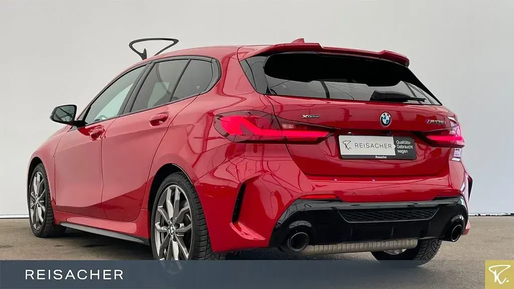 Używany BMW M135 Efficient Dynamics 306 KM (225 kW) 2021 Czerwony Hatchback