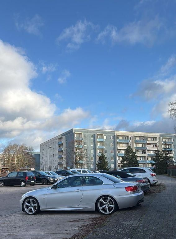 Gebraucht BMW 330 Cabriolet 231 PS (169 kW) 2007 Grau Cabrio