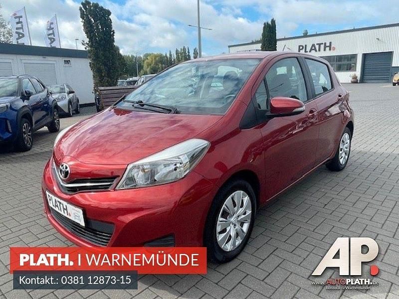 Rot Gebraucht 2012 Toyota Yaris Life Kleinwagen | 7.990 € (Fairer Preis) - Bild 1/4
