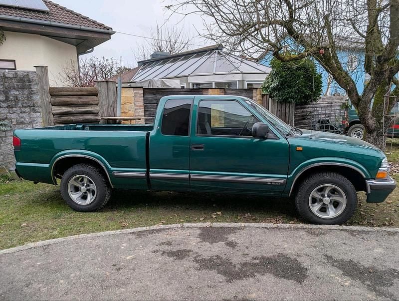 Gebraucht 2001 Chevrolet S10 Abholung | 3.490 € - Bild 1/4