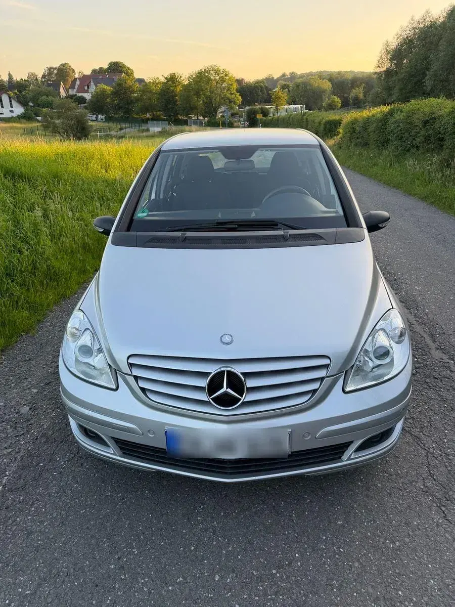 Gebraucht Mercedes B170 116 PS (85 kW) 2006 Silber Van / Kleinbus