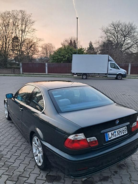 Gebraucht BMW 320 170 PS (125 kW) 2001 Grün Coupé