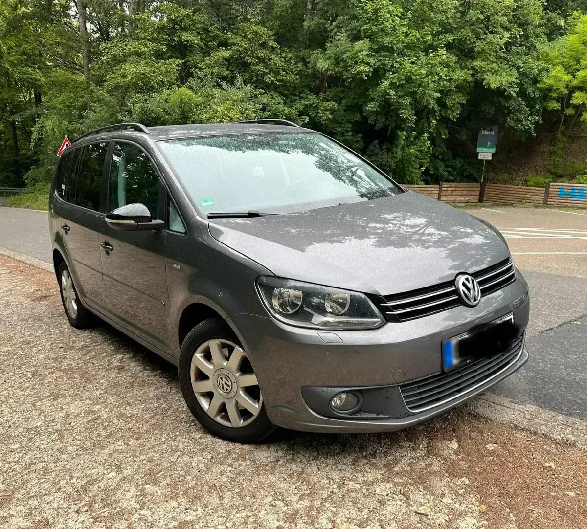 Gebraucht VW Touran Match 140 PS (102 kW) 2013 Grau Van / Kleinbus