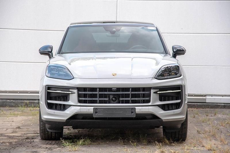 Neu Porsche Cayenne 354 PS (260 kW) 2025 Grau SUV