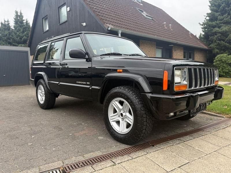 Schwarz Gebraucht 2000 Jeep Cherokee Limited SUV | 18.850 € - Bild 1/4