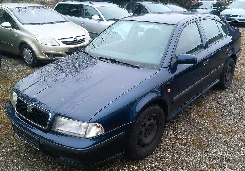 Second-hand Skoda Octavia 116 CP (85 kW) 2000 Albastru Berlinǎ