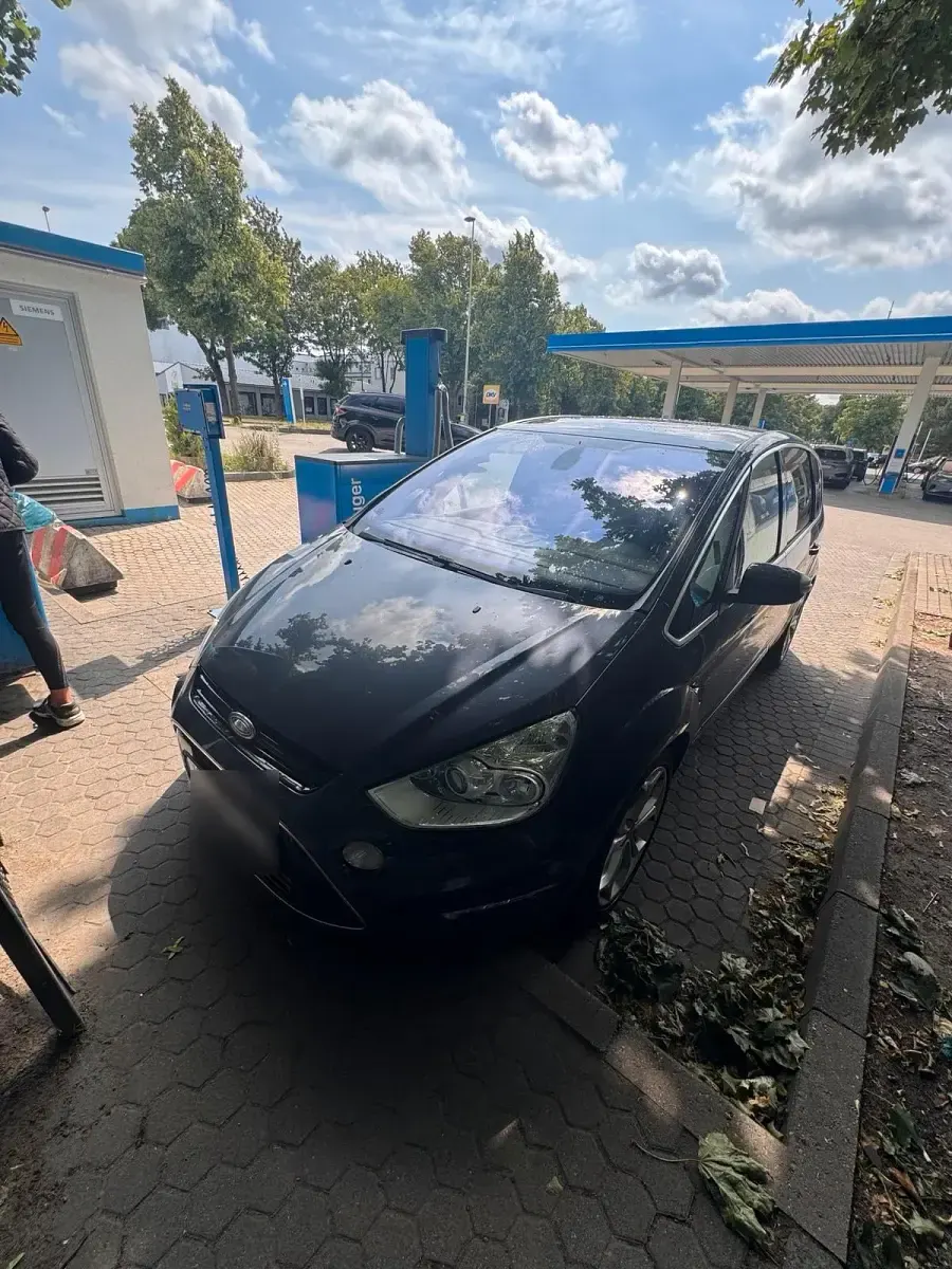 Gebraucht Ford S-MAX S 163 PS (119 kW) 2011 Van / Kleinbus