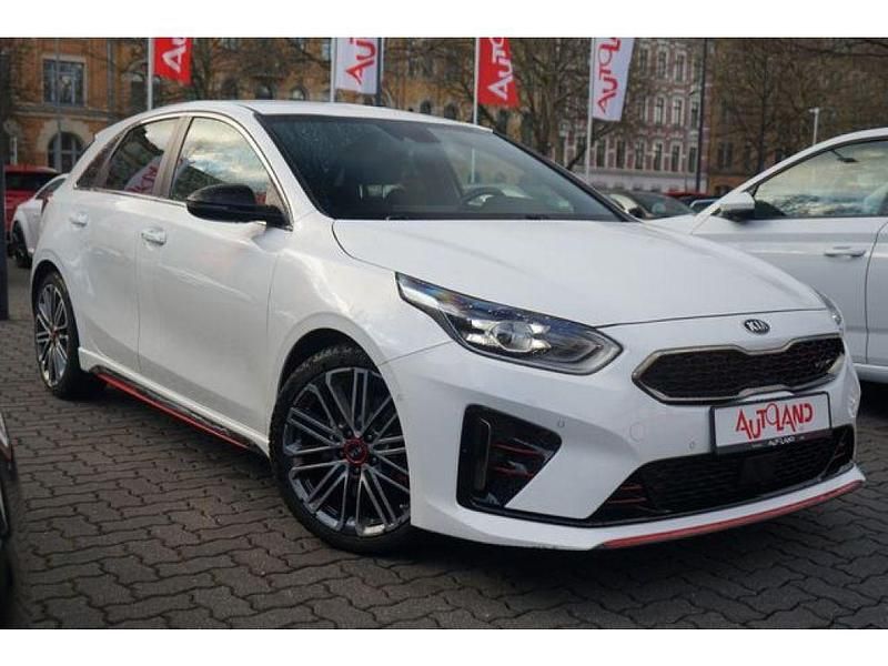 Gebraucht Kia Ceed 204 PS (150 kW) 2021 Deluxeweiss metallic (metallic) Kleinwagen