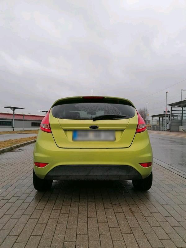 Gebraucht Ford Fiesta 82 PS (60 kW) 2009 Grün Kleinwagen