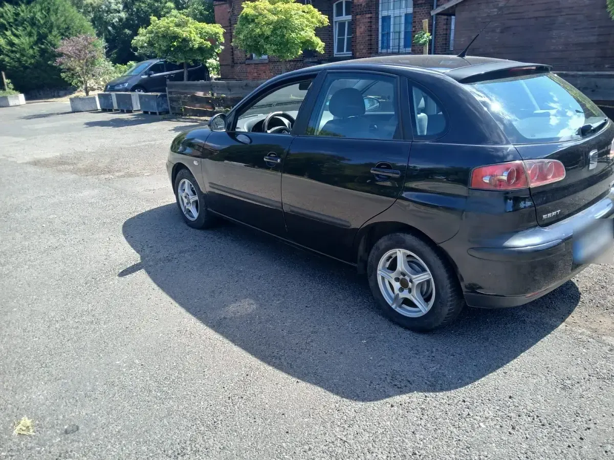 Gebraucht Seat Ibiza 60 PS (44 kW) 2004 Schwarz Kleinwagen