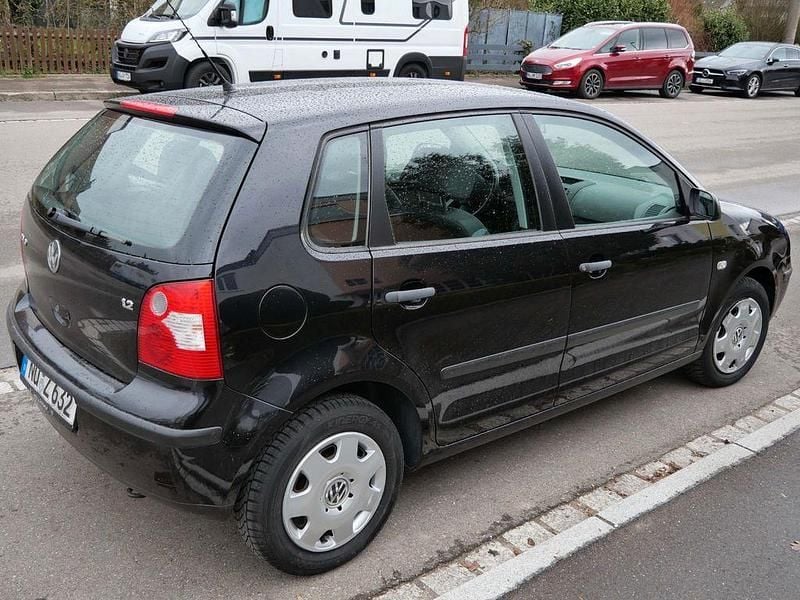 Gebraucht VW Polo Basis 64 PS (47 kW) 2003 Schwarz Limousine