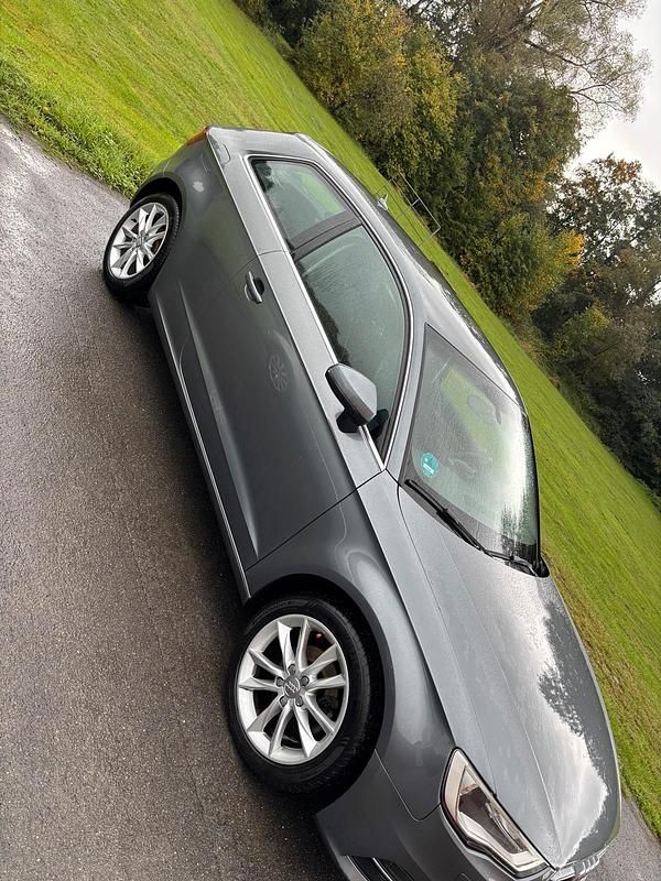 Second-hand Audi A3 Attraction 125 CP (91 kW) 2013 Gri Hatchback