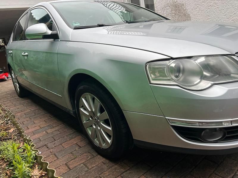 Gebraucht VW Passat 116 PS (85 kW) 2007 Silber Limousine